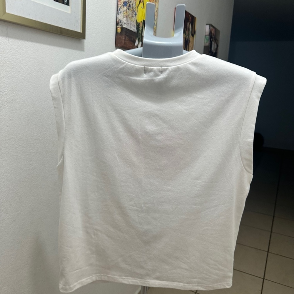 Woman White and Pink Pearl Heart Top NWOT - Picture 2 of 3